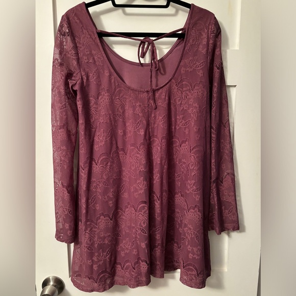 Purple lace dress - Picture 3 of 3